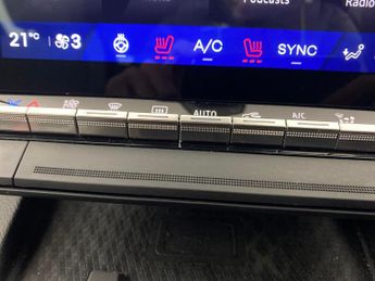 Renault Megane E-tech comfort range 60kWh iconic (220 ps) - HK AUDIO - KEYLESS ENTRY