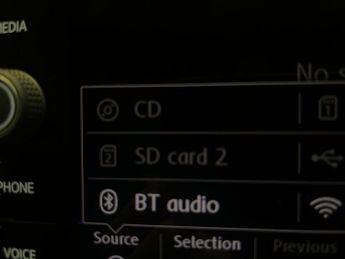 Volkswagen E-golf 35.8kWh e-Golf (136 ps) - CLIMATE CONTROL - DAB - USB AUDIO