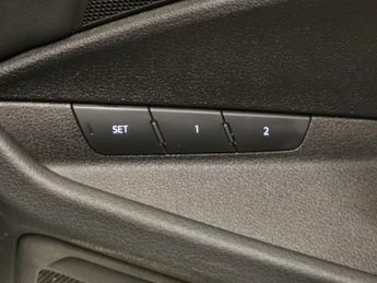 Audi e-tron 50 Technik quattro 71.2kWh (11kW Charger) (313 ps) - ADJUSTABLE 