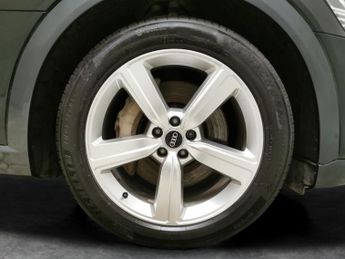 Audi e-tron 50 Technik quattro 71.2kWh (11kW Charger) (313 ps) - ADJUSTABLE 