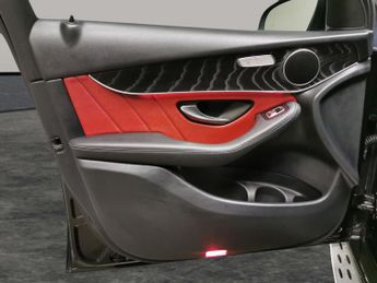 Mercedes-Benz GLC 2.0 GLC220d AMG Line (Premium) G-Tronic+ 4MATIC (194 ps) - HEATE