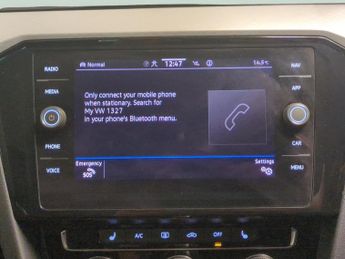 Volkswagen Passat 1.5 TSI EVO SEL DSG (150 ps) - HEATED SEATS - BLUETOOTH - PADDLE