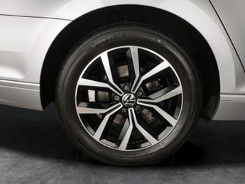 Volkswagen Passat 1.5 TSI EVO SEL DSG (150 ps) - HEATED SEATS - BLUETOOTH - PADDLE