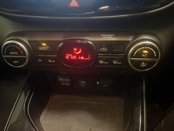 Kia Soul 64kWh First Edition (201 bhp) - LED - REVERSE CAM - NAV