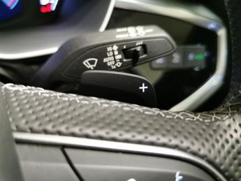 Audi Q3 1.5 TFSI CoD 35 Black Edition S Tronic (150 ps) - BLUETOOTH - CR