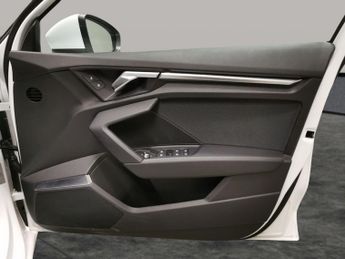 Audi A3 35 TFSI Sport S Tronic [Tech Pack] - CRUISE - PADDLE SHIFT