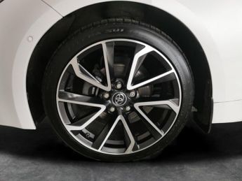 Toyota Corolla 1.8 VVT-h Excel CVT (122 ps) - PARK ASSIST - LED - REVERSE CAM