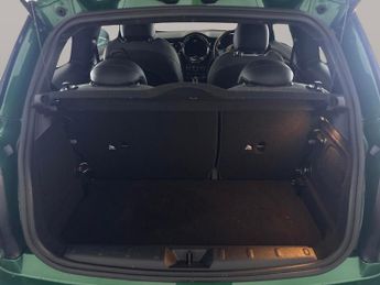 Mini Electric Hatch Cooper SE 32.6kWh Level 2 (184 ps) - INTERIOR LIGHT PACK - NAVIG