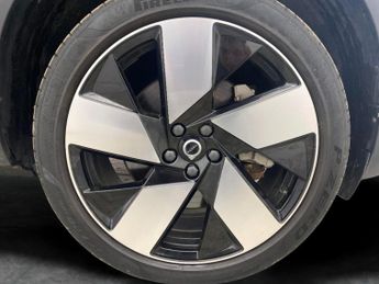 Volvo C40 Recharge 69kWh Ultimate (231 ps) - PARK ASSIST - LED - NAV