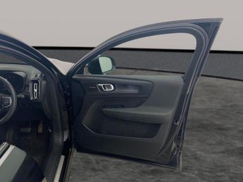 Volvo C40 Recharge 69kWh Ultimate (231 ps) - PARK ASSIST - LED - NAV