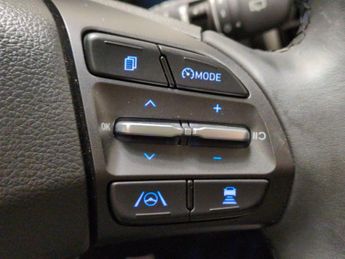 Hyundai Kona 64kWh Ultimate (10.5kW Charger) (204 ps) - LED - REVERSE CAM - N