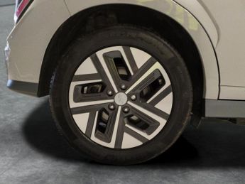 Hyundai Kona 64kWh Ultimate (10.5kW Charger) (204 ps) - LED - REVERSE CAM - N