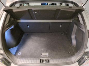 Hyundai Kona 64kWh Ultimate (10.5kW Charger) (204 ps) - LED - REVERSE CAM - N