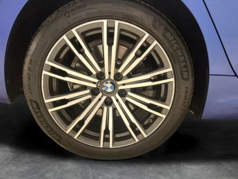 BMW 3 Series 2.0 330e 12kWh M Sport Plug-in xDrive (292 ps) - HEATED SEATS