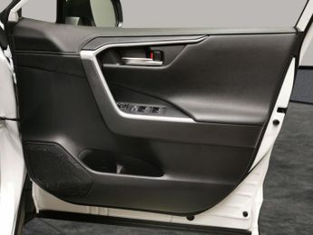 Toyota RAV4 2.5 VVT-h Design CVT 4WD (222 ps) - LED - REVERSE CAM - NAV