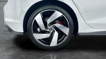 Volkswagen Golf 2.0 TSI GTI DSG (245 ps) - PADDLE SHIFT - SPORTS SEATS - PRIVACY
