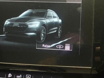 Audi e-tron 50 Technik quattro 71.2kWh (313 ps) - ADJUSTABLE SUSPENSION