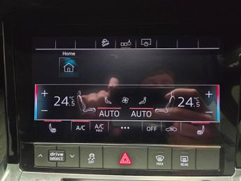 Audi e-tron 50 Technik quattro 71.2kWh (313 ps) - ADJUSTABLE SUSPENSION