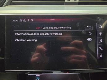 Audi e-tron 50 Technik quattro 71.2kWh (313 ps) - ADJUSTABLE SUSPENSION