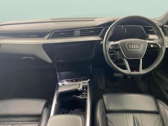 Audi e-tron 55 S line Sportback quattro 95kWh (11kW Charger) (408 ps) - ADJU