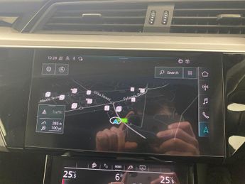 Audi e-tron 55 S line Sportback quattro 95kWh (11kW Charger) (408 ps) - ADJU