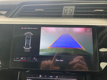 Audi e-tron 55 S line Sportback quattro 95kWh (11kW Charger) (408 ps) - ADJU