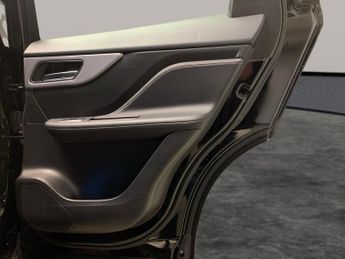 Jaguar F-PACE 2.0 D180 R-Sport AWD (180 ps) - WIFI - XENONS - BLUETOOTH