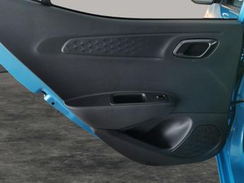 Hyundai i10 1.2 SE Connect (84 ps) - CRUISE - AIR CON - DAB