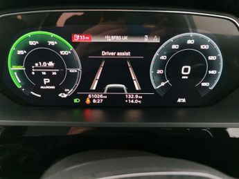 Audi e-tron 50 Technik quattro 71.2kWh (313 ps) - KEYLESS ENTRY - LED - REVE