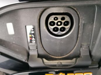 Audi e-tron 50 Technik quattro 71.2kWh (313 ps) - KEYLESS ENTRY - LED - REVE