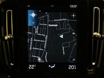 Volvo XC40 1.5h T5 Twin Engine Recharge 10.7kWh R-Design Plug-in (262 ps) -