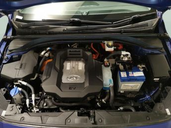 Hyundai Ioniq 38.3kWh Premium (136 ps) - REVERSE CAM - NAV - HEATED SEATS