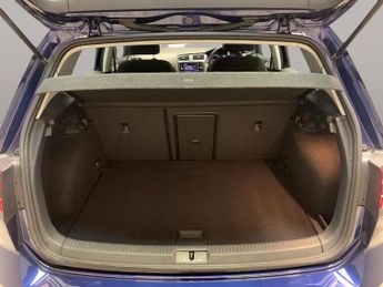 Volkswagen E-golf 35.8kWh e-Golf (136 ps) - USB AUDIO - SPLIT FOLDING REAR SEATS -