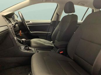 Volkswagen E-golf 35.8kWh e-Golf (136 ps) - USB AUDIO - SPLIT FOLDING REAR SEATS -