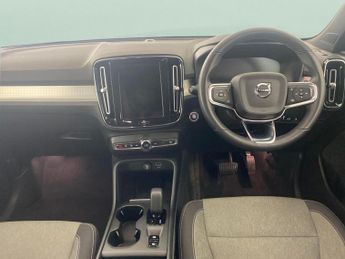 Volvo XC40 1.5h T4 Recharge 10.7kWh Core Plug-in (211 ps) - HEATED SEATS