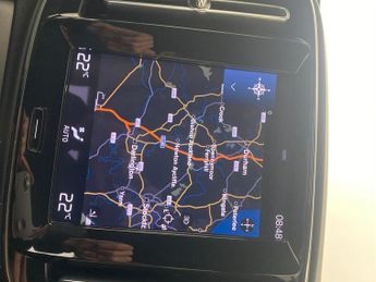 Volvo XC40 1.5h T4 Recharge 10.7kWh Core Plug-in (211 ps) - HEATED SEATS