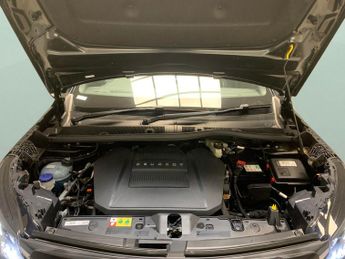 Peugeot E-2008 50kWh GT Premium (136 ps) - REVERSE CAM - ALCANTARA - NAV