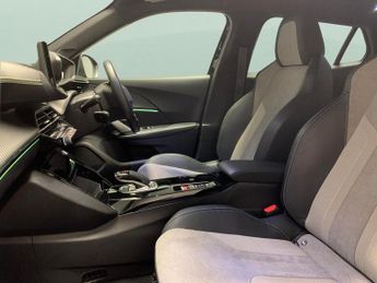 Peugeot E-2008 50kWh GT Premium (136 ps) - REVERSE CAM - ALCANTARA - NAV