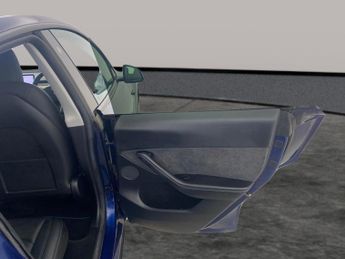 Tesla Model Y (Dual Motor) Long Range 4WDE (384 bhp) - HEATED STEERING