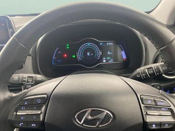 Hyundai Kona 64kWh Premium (7kW Charger) (204 ps) - BLIND SPOT ASSIST - LANE 