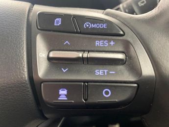 Hyundai Kona 64kWh Premium (7kW Charger) (204 ps) - BLIND SPOT ASSIST - LANE 