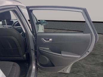 Hyundai Kona 64kWh Premium (7kW Charger) (204 ps) - BLIND SPOT ASSIST - LANE 