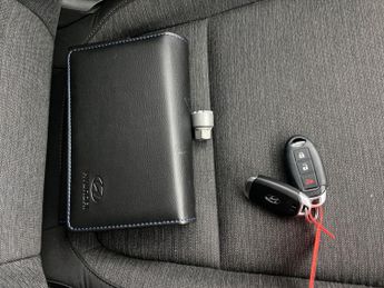 Hyundai Kona 64kWh Premium (7kW Charger) (204 ps) - BLIND SPOT ASSIST - LANE 