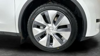 Tesla Model Y SUV RWD (346 ps) - HEATED STEERING - BLIND SPOT ASSIST - BLUETOO