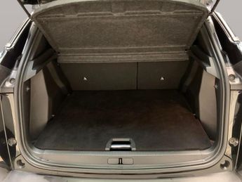 Peugeot E-2008 50kWh GT Premium (136 ps) - REVERSE CAM - ALCANTARA - NAV