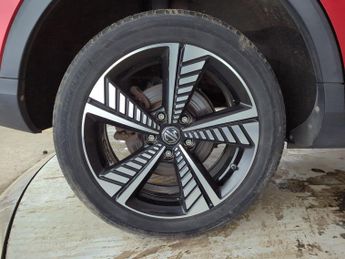 MG MG ZS 44.5kWh Excite (143 ps) - LANE DEPARTURE  - BLUETOOTH - DRIVING 