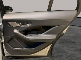 Jaguar I-PACE 400 90kWh SE 4WD (400 ps) - BLIND SPOT ASSIST - BLUETOOTH - CRUI