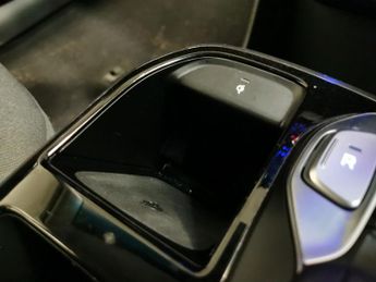 Hyundai Ioniq 38.3kWh Premium (136 ps) - REVERSE CAM - NAV - HEATED SEATS