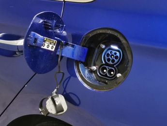 Hyundai Ioniq 38.3kWh Premium (136 ps) - REVERSE CAM - NAV - HEATED SEATS