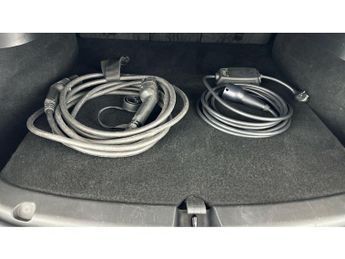 Tesla Model Y SUV RWD (346 ps) - HEATED STEERING - BLIND SPOT ASSIST - BLUETOO